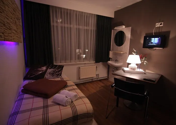 Hostel Het Wapen Van Pernis